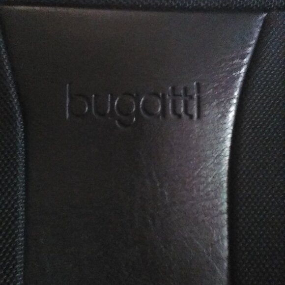 Bugatti Executive Carrying Case (Briefcase) for 17'' Notebook - Black - Picture 1 of 5
